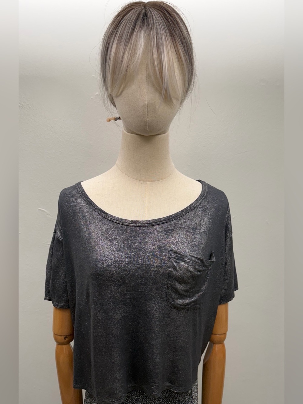 Hollister Metallic Shimmer Crop Pocket Tee Gray Short Sleeve Top Medium